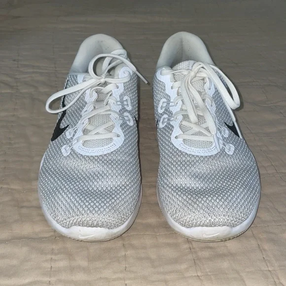 Women’s Nike’s - Picture 4 of 5